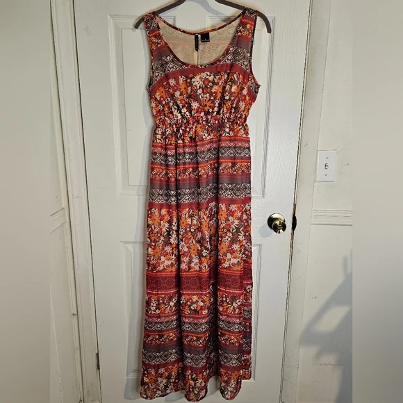 GUC | NEW DIRECTIONS | S - Picture 7 of 16